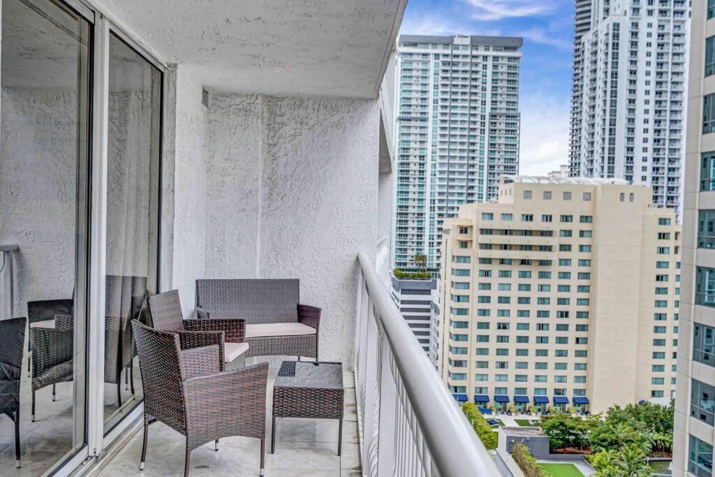 Apartment Spacious 1bedroom Unit Brickell-free Parking
