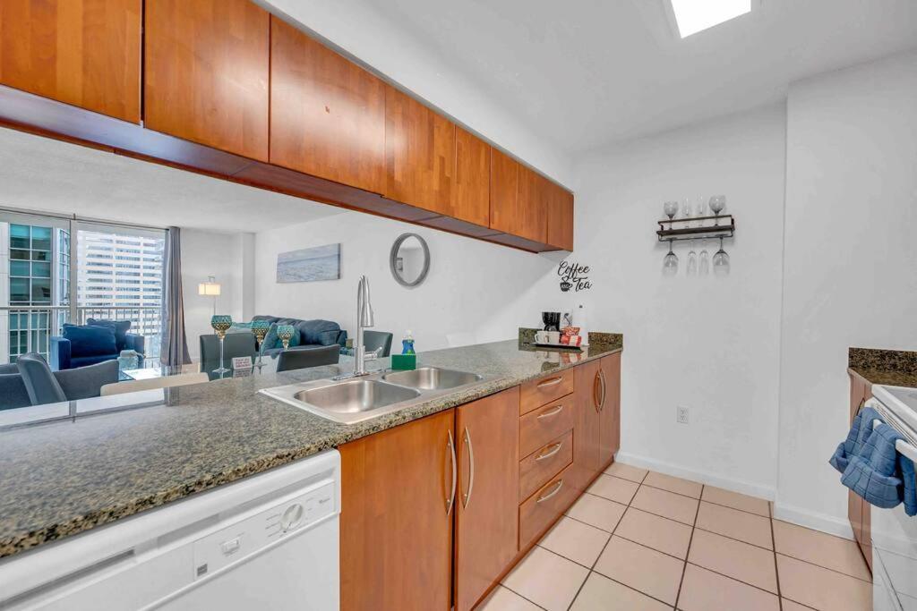 Apartment Spacious 1bedroom Unit Brickell-free Parking