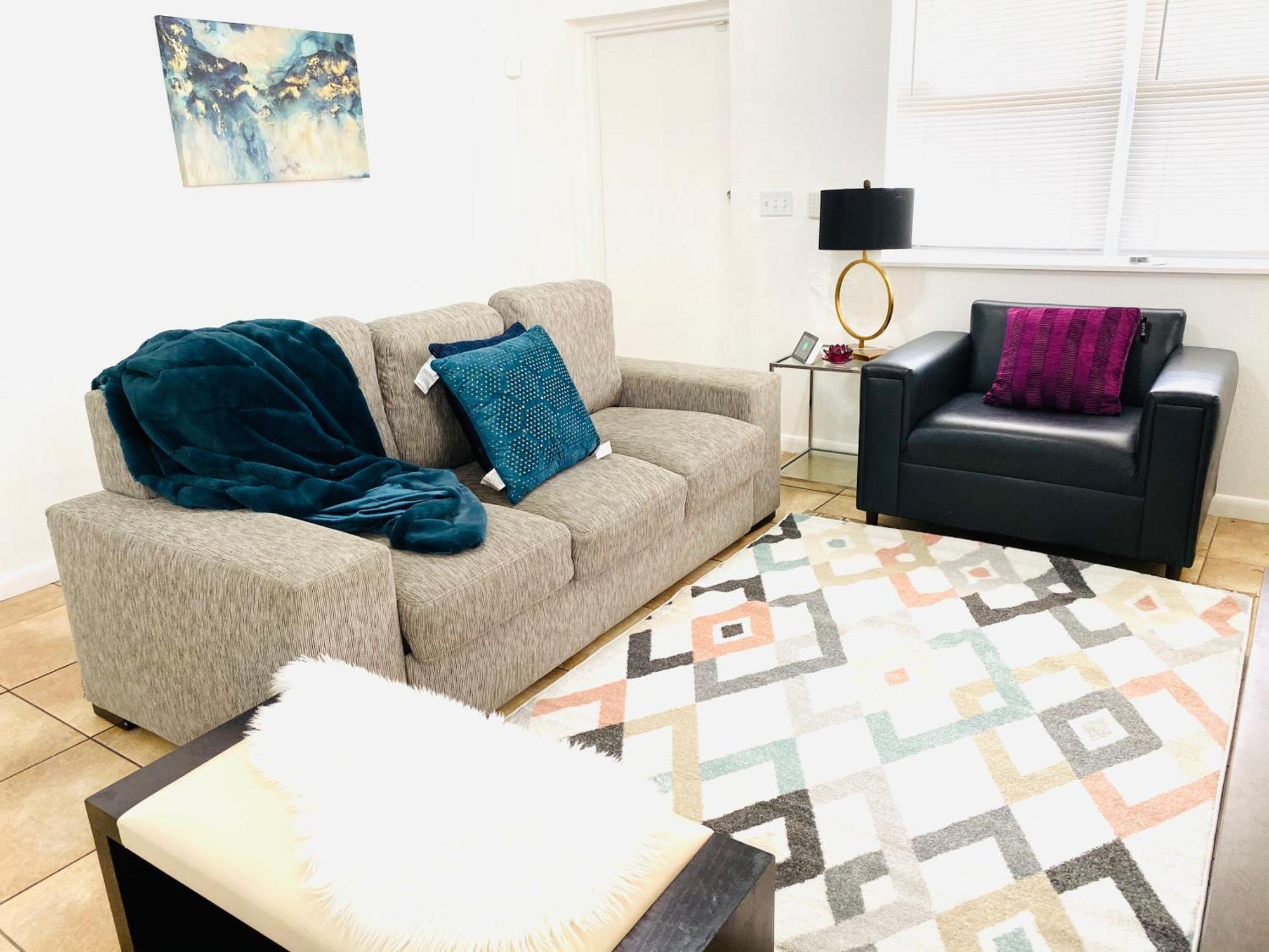Villa Xanadu 10 Mins To South Beach! 3 Bedroom Miami