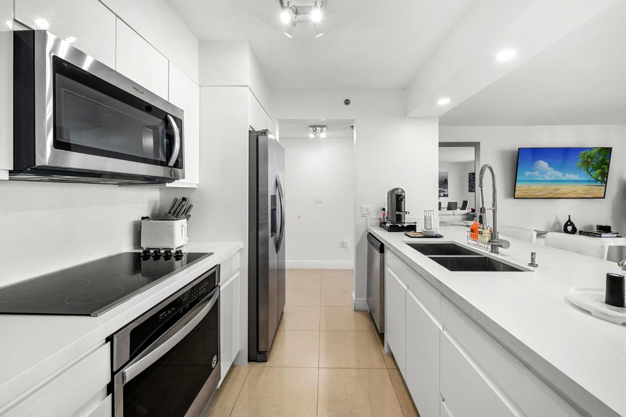 Ferienhaus Bnb Hyperion - Luxe 3b W City & Ocean Views