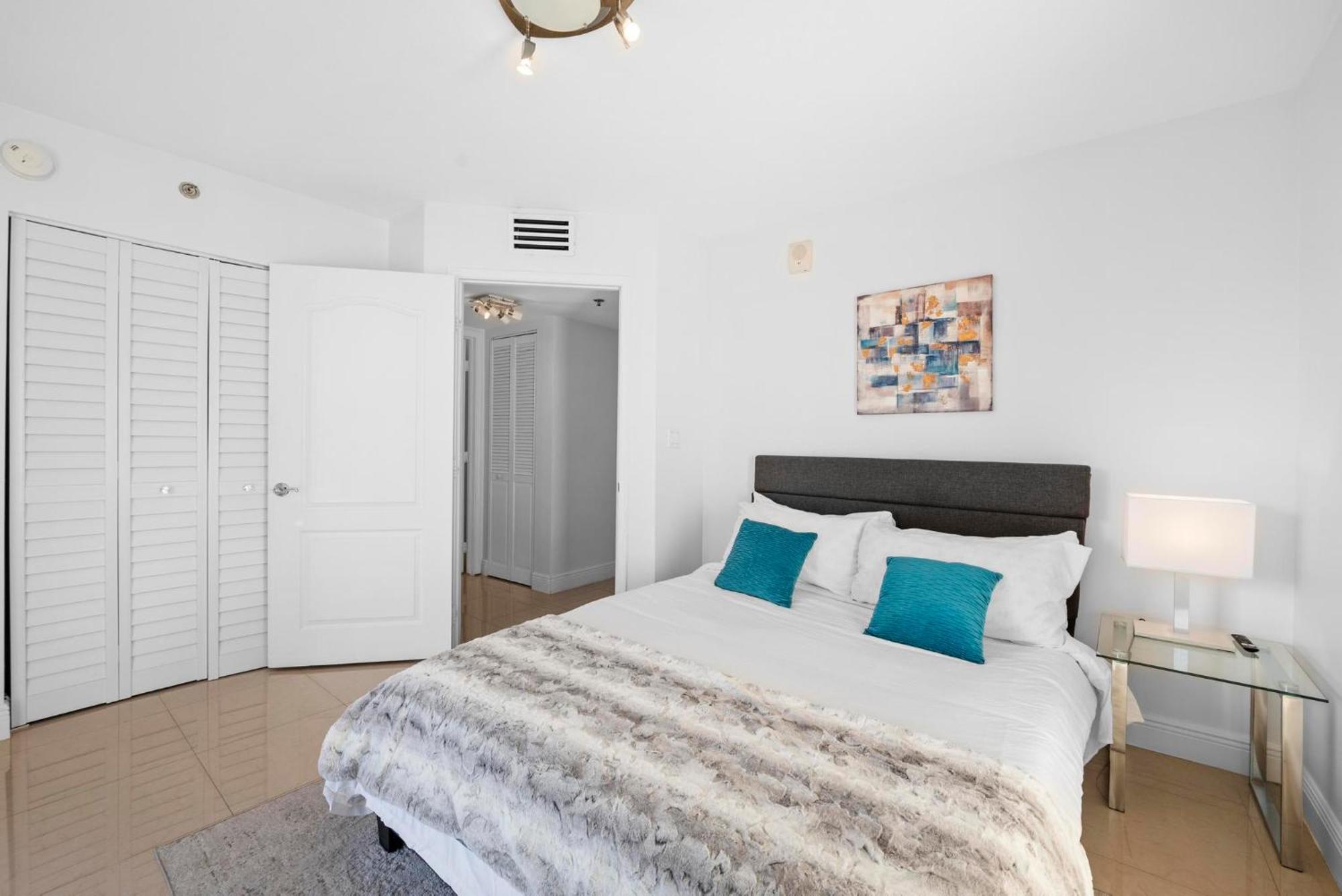 Bnb Hyperion - Luxe 3b W City & Ocean Views Ferienhaus *