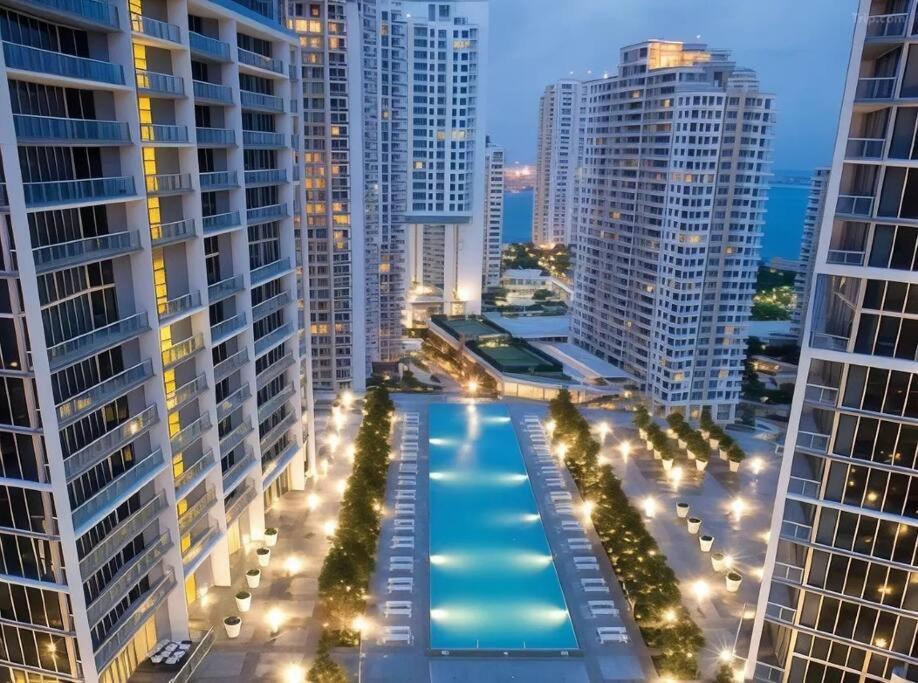 W Luxury High Rise * Miami