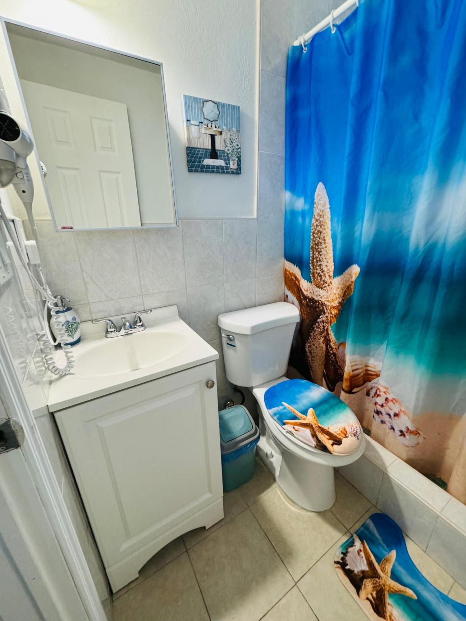 B5 Value On Private Bedroom With Private Bathroom In Little Havana, Privatunterkunft