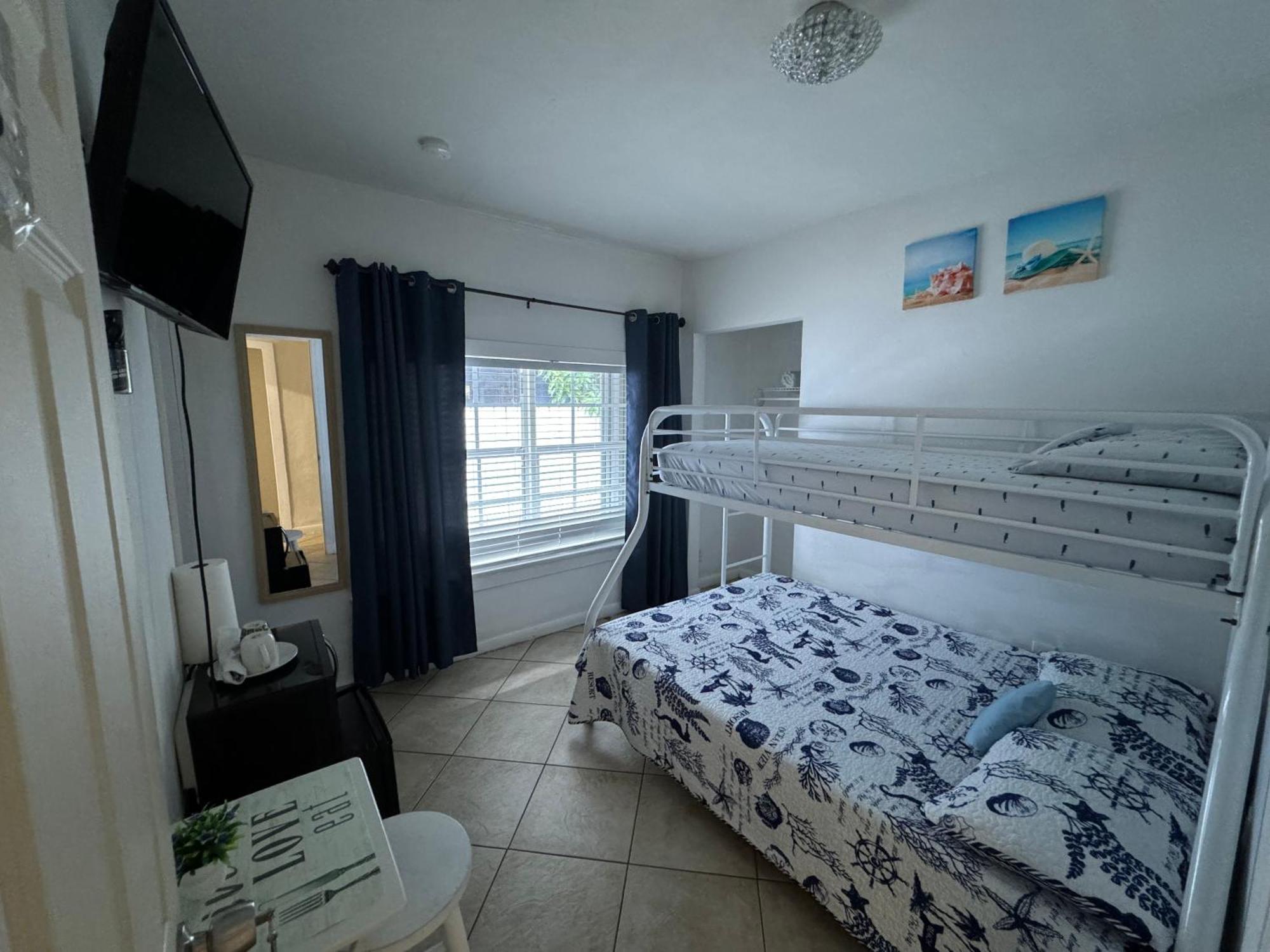 B5 Value On Private Bedroom With Private Bathroom In Little Havana, Privatunterkunft *