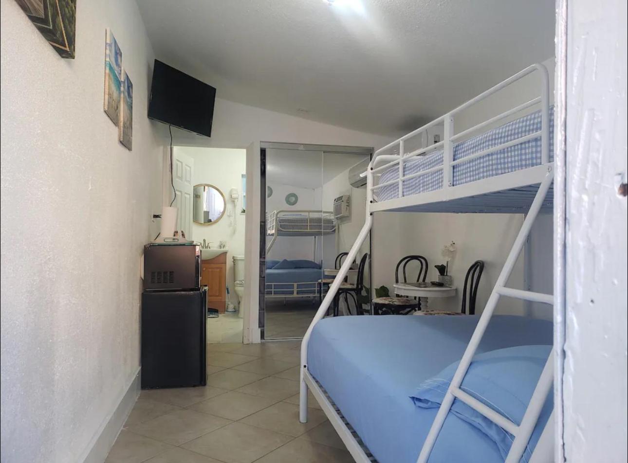 Homestay B6 Value On Private Bedroom With Private Bathroom In Little Havana,