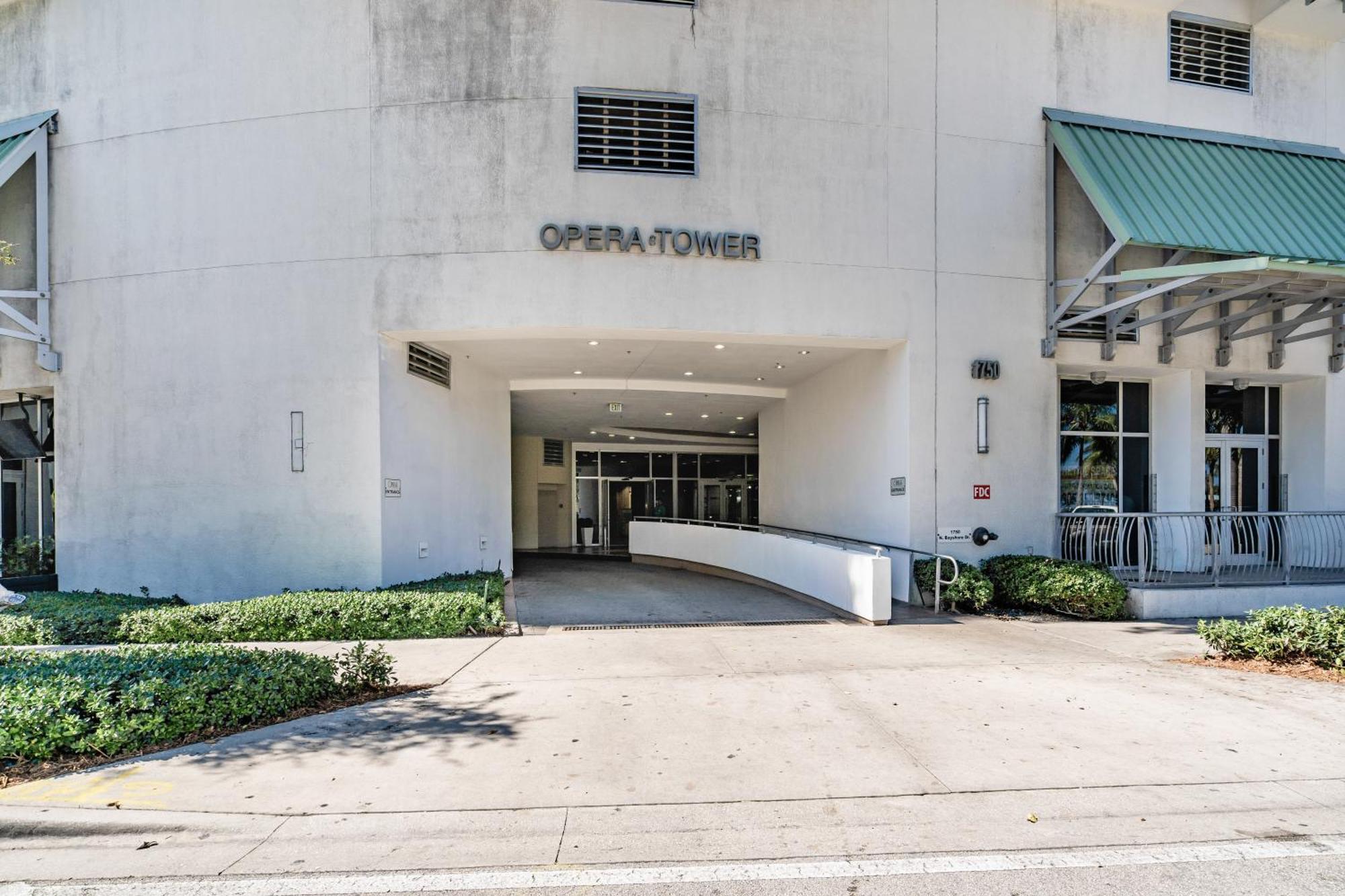 Apartment 1 Bedroom Opera Tower - Edgewater Miami