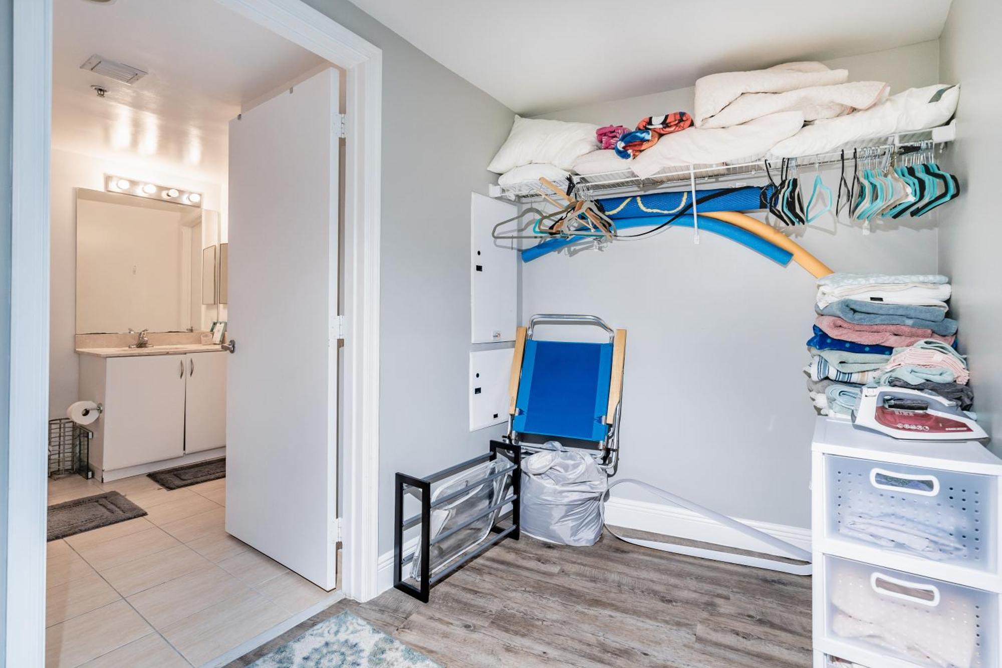 Apartment 1 Bedroom Opera Tower - Edgewater *
