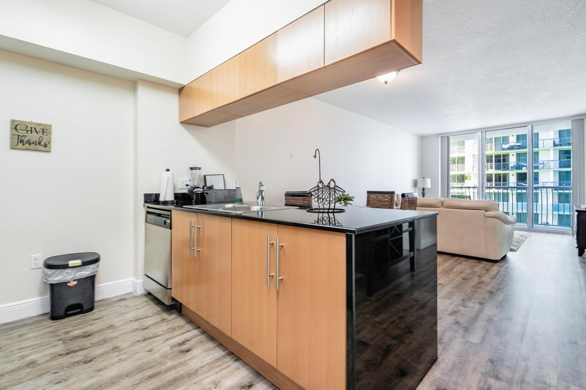1 Bedroom Opera Tower - Edgewater Apartment Miami