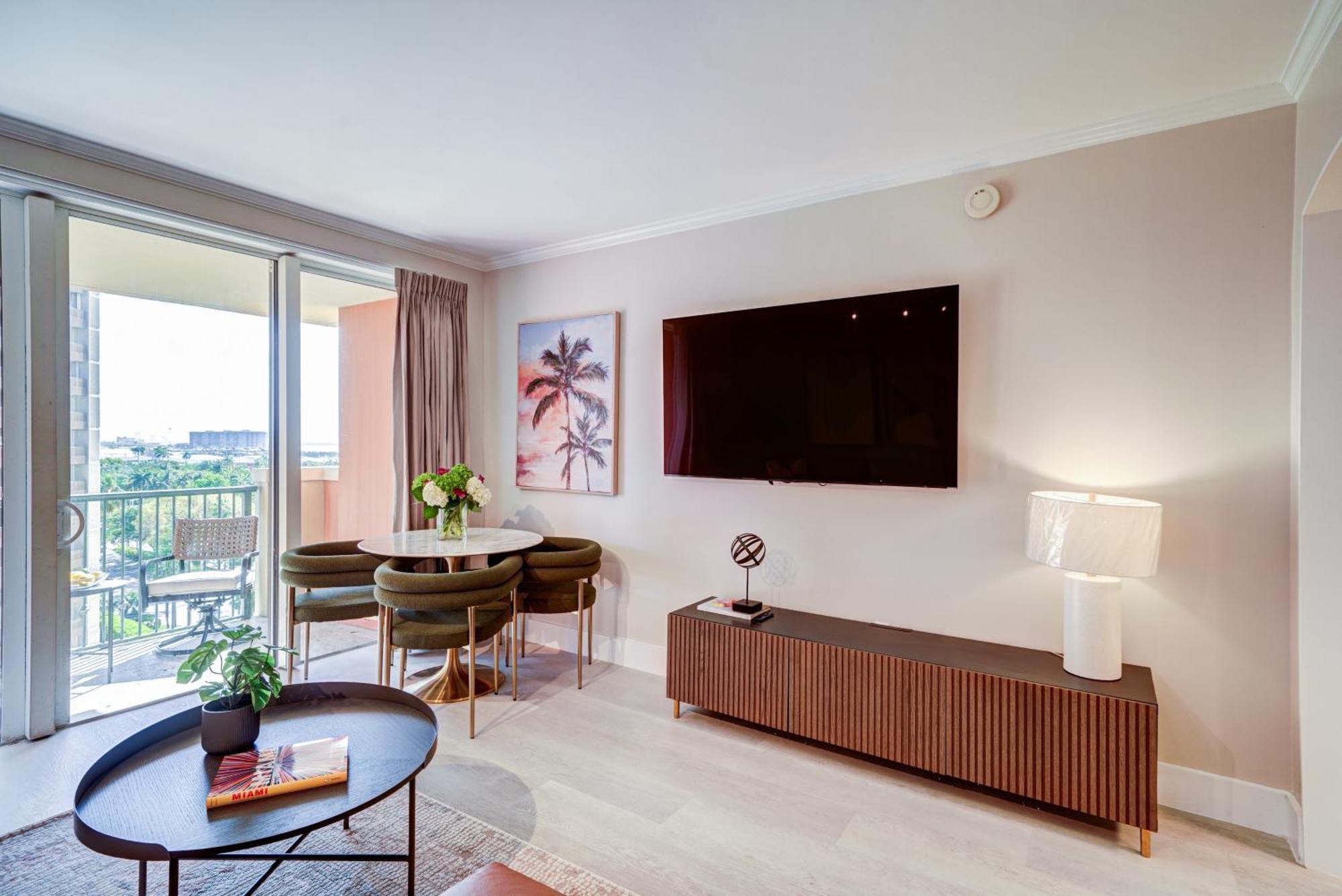 Coconut Grove Beauty 1 Bedroom Bayview With Free Parking Apartment *