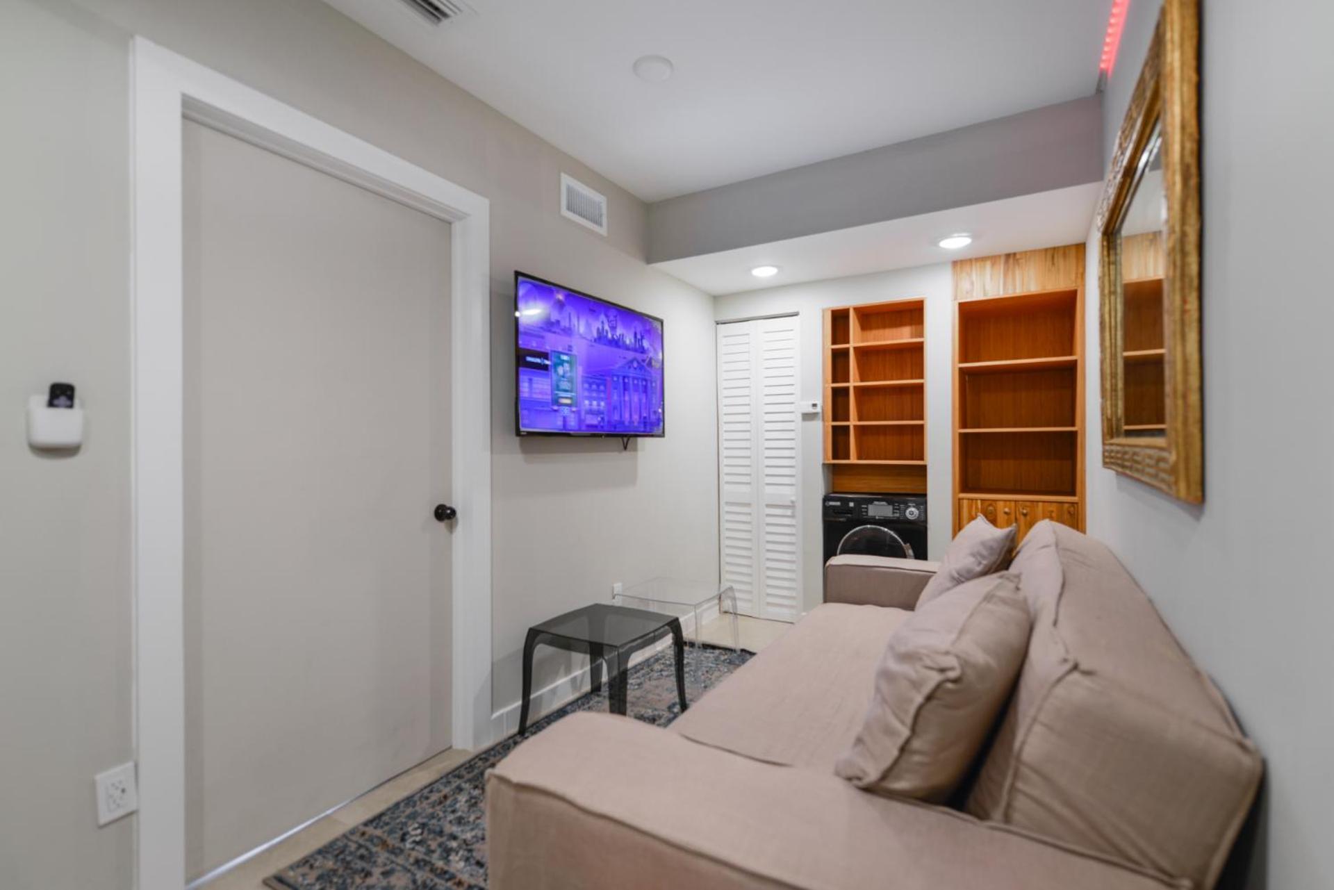 Incredible Comfort: Awesome With Parking Miami