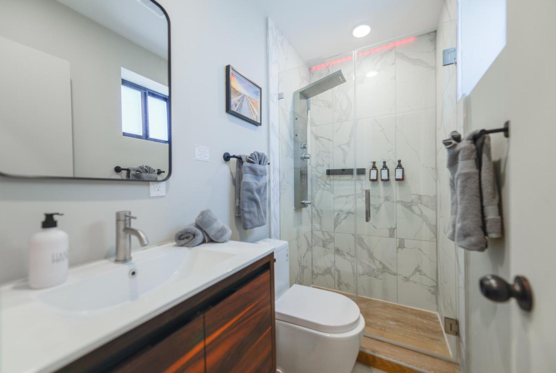 Incredible Comfort: Awesome With Parking Apartment Miami