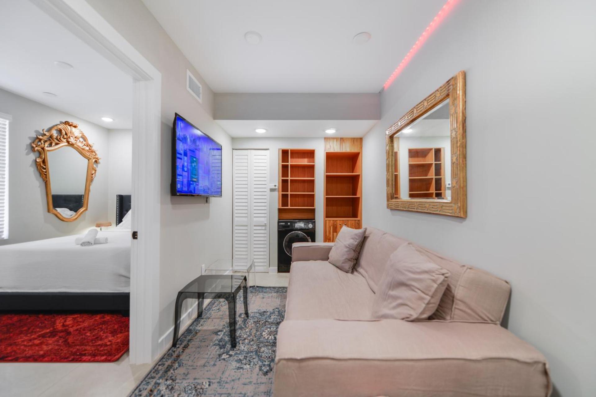 Apartment Incredible Comfort: Awesome With Parking *