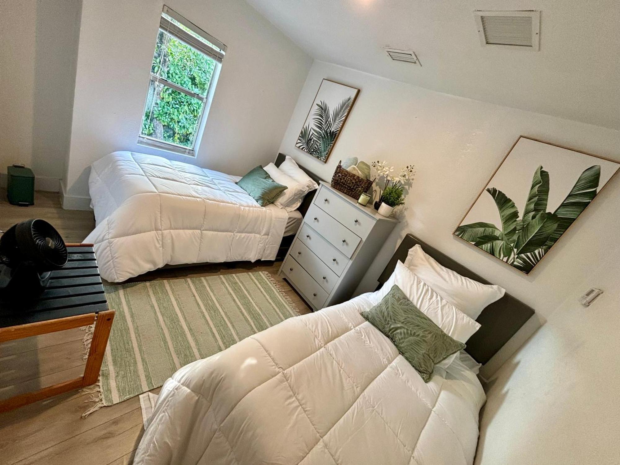 Gasthof Deluxe In Location In A 2 Bedrooms Unit - Parking, Laundry And Luggage Storage Miami