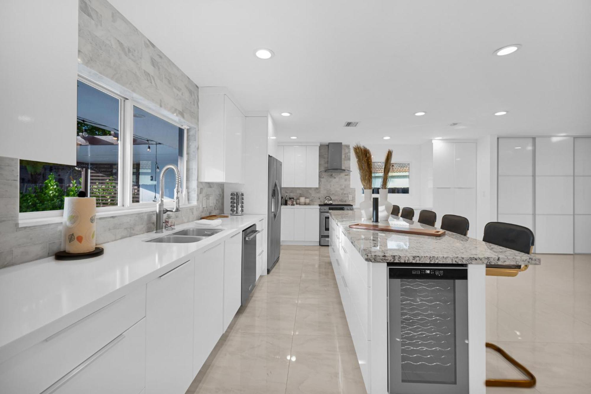 Capri Aventura 4 Bed