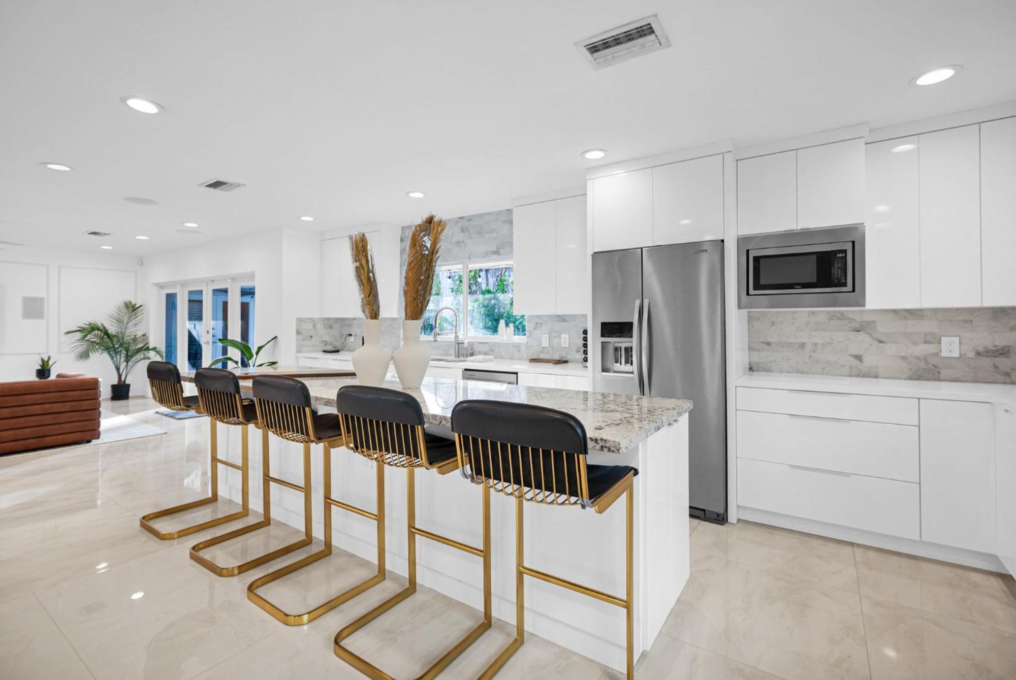 Capri Aventura 4 Bed