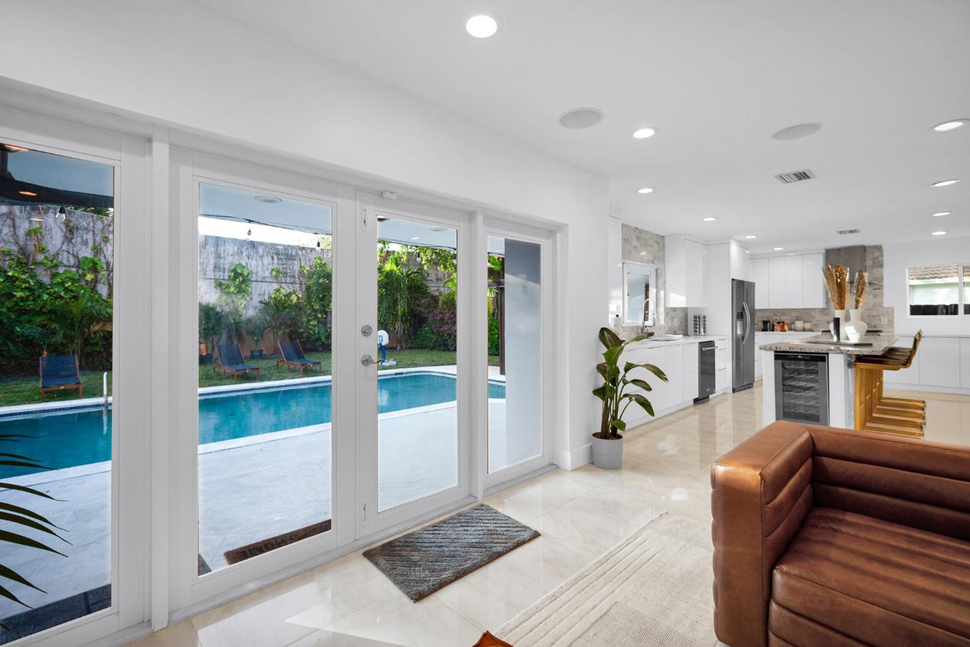Capri Aventura 4 Bed * Miami