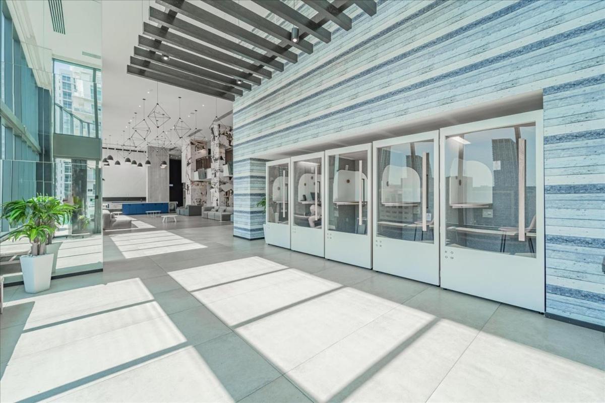 Tr 2 Bedroom, 1 Bedroom, And With Balconies Appartement *