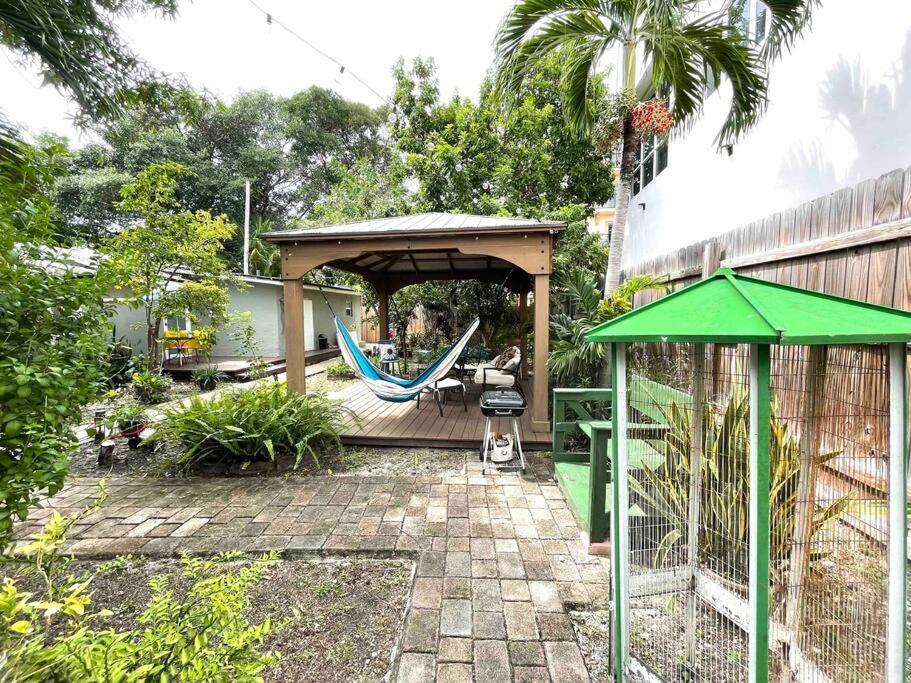 Private In The Heart Of Calle Ocho Privatunterkunft Miami