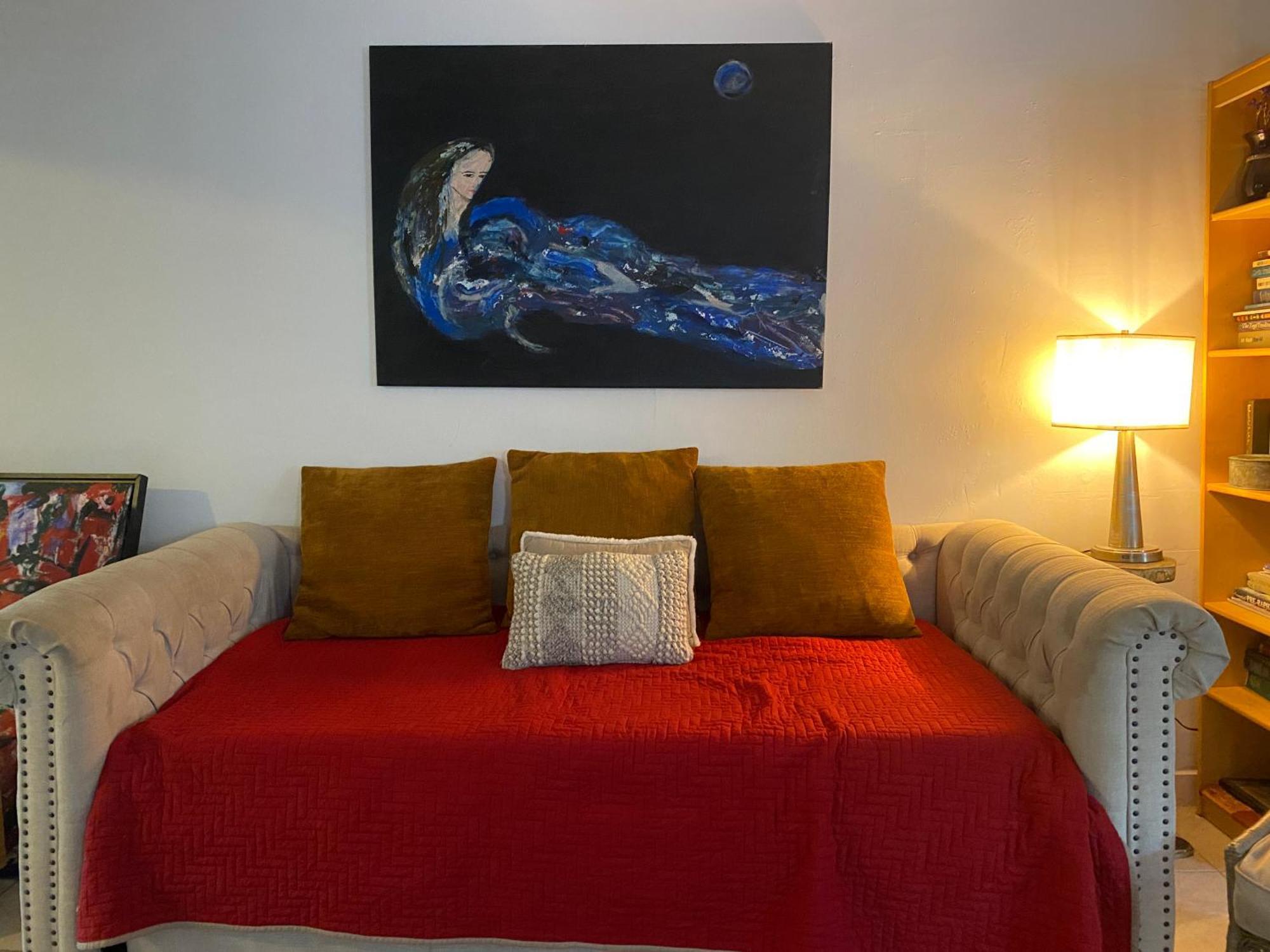 Cheerful 4 Bedroom With Free Parking