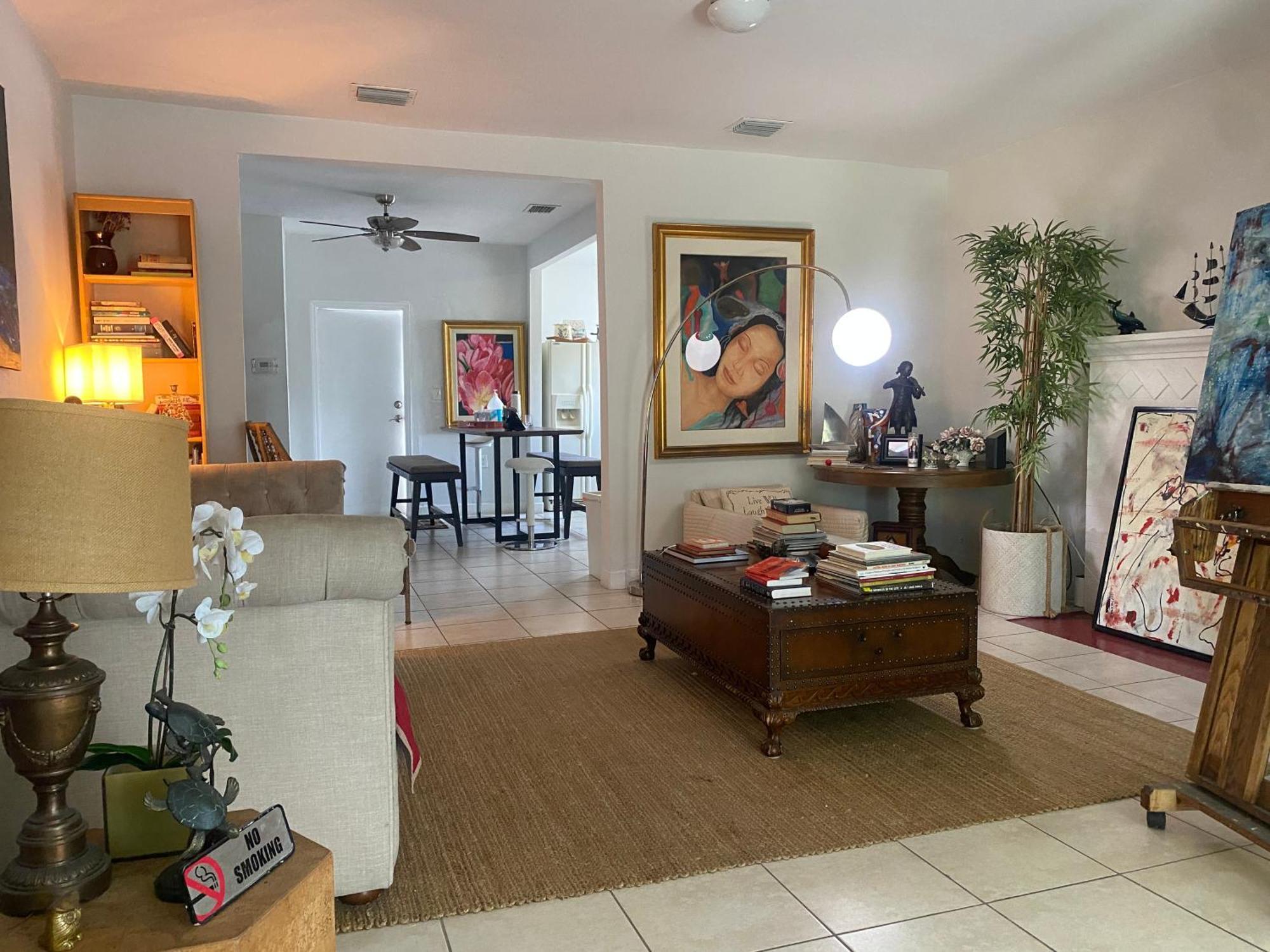 Cheerful 4 Bedroom With Free Parking