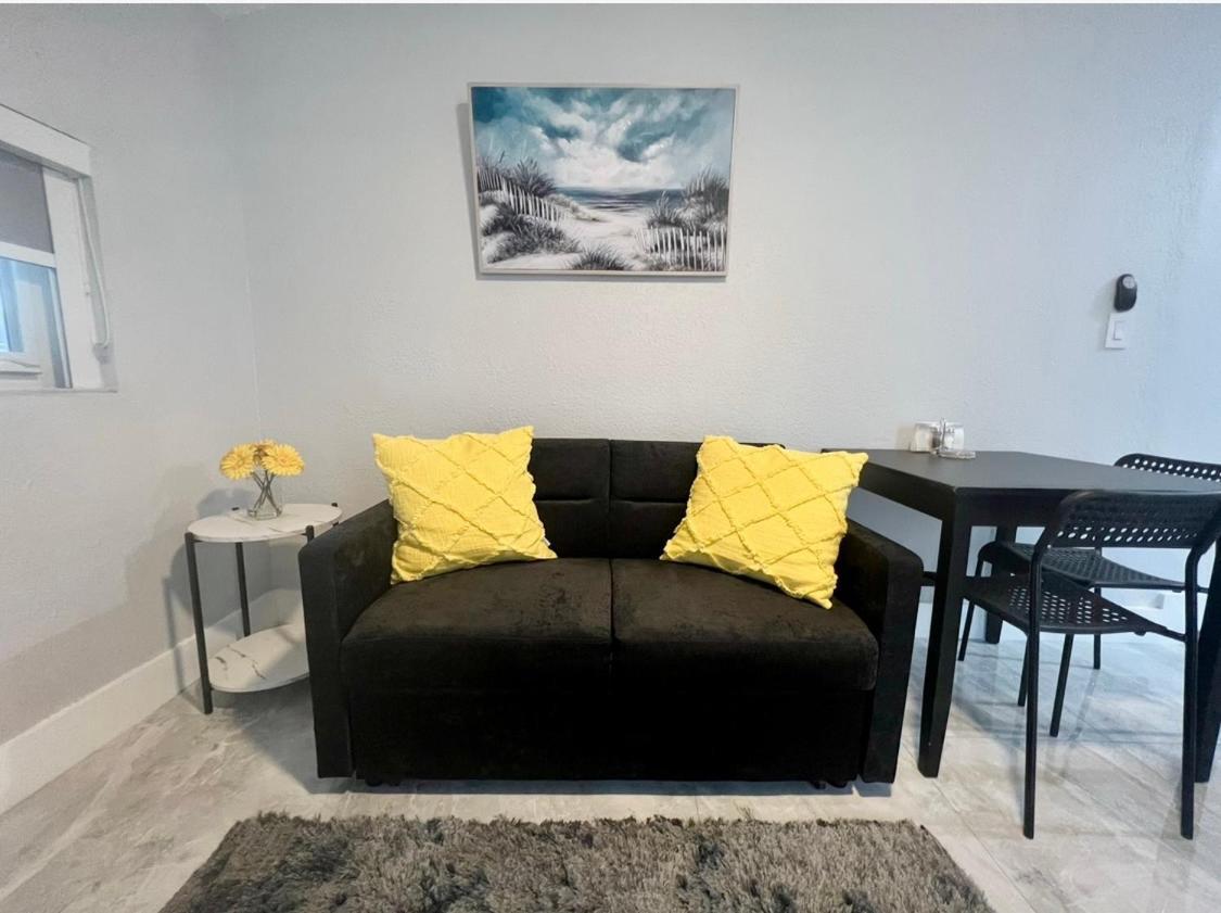 Little Gables Studio-your Escape-10min Airport Apartment Miami