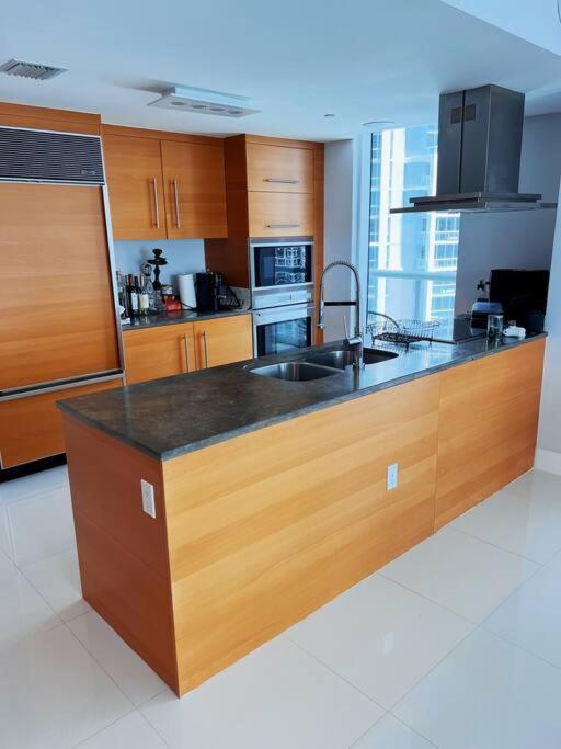 Luxury In Icon W Brickell Apartment *