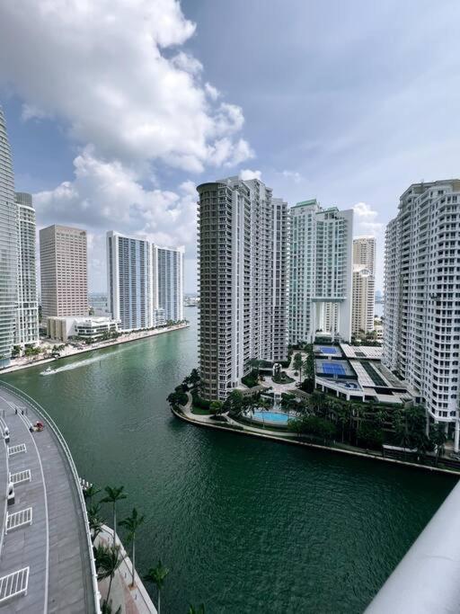 Luxury In Icon W Brickell