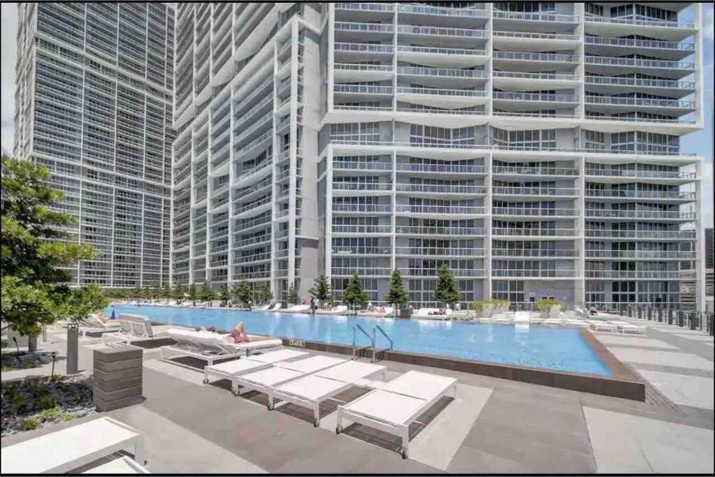 Luxury In Icon W Brickell