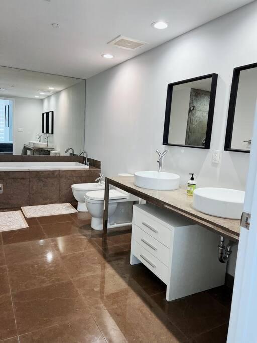 Luxury In Icon W Brickell Apartment
