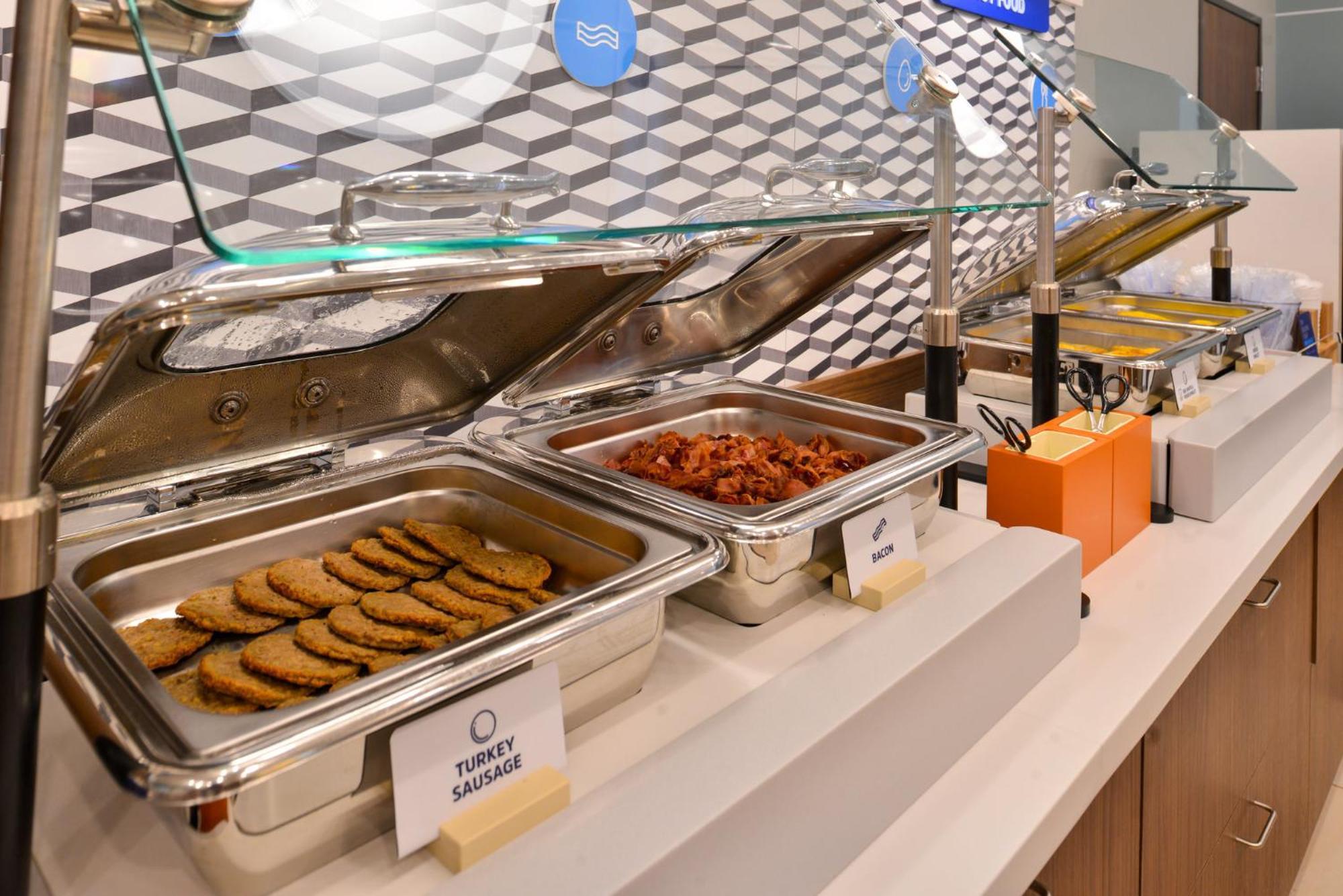 Express Airport-blue Lagoon Area By Ihg Hotel Miami