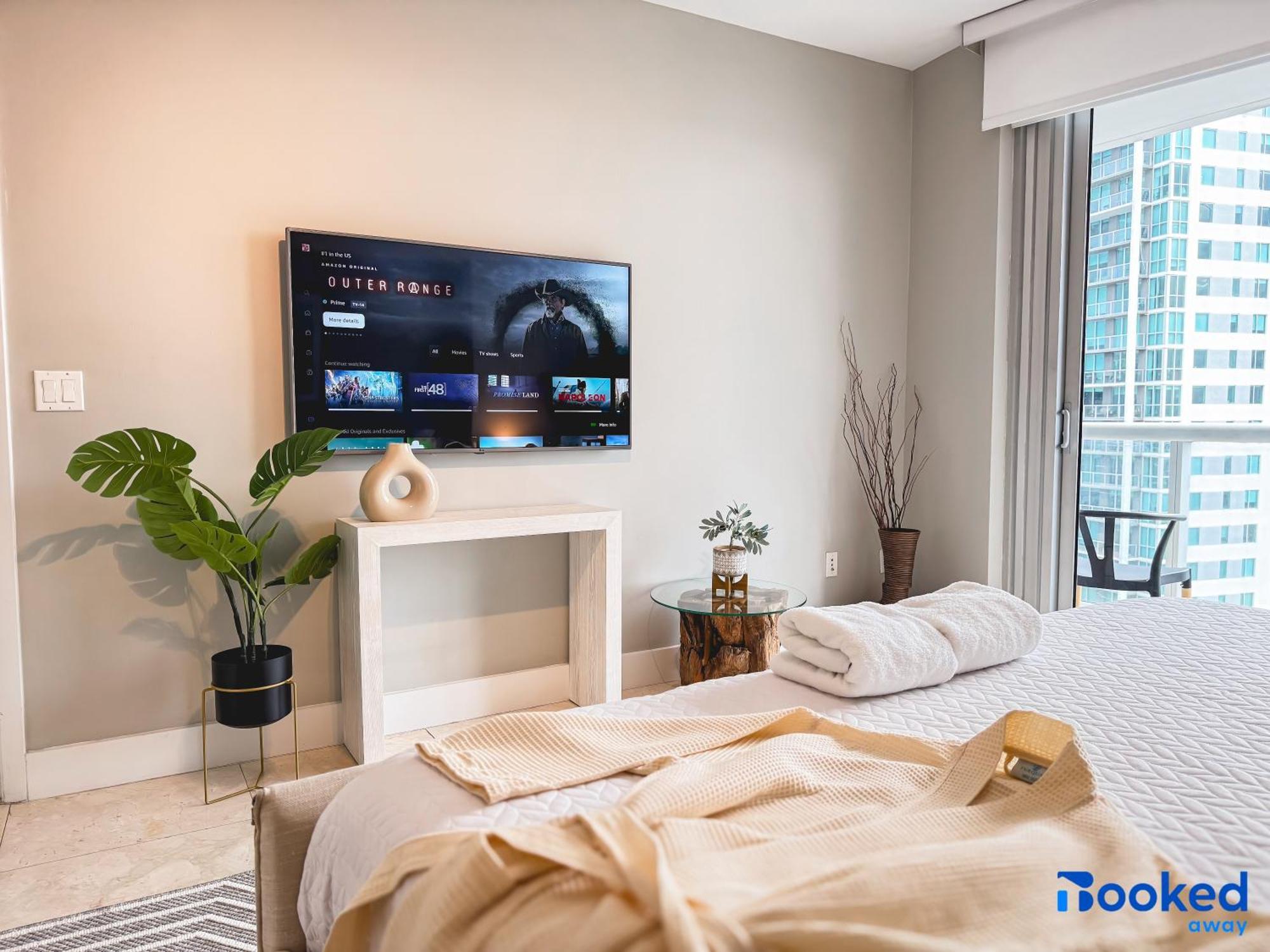 W Luxury High Rise Apartment *