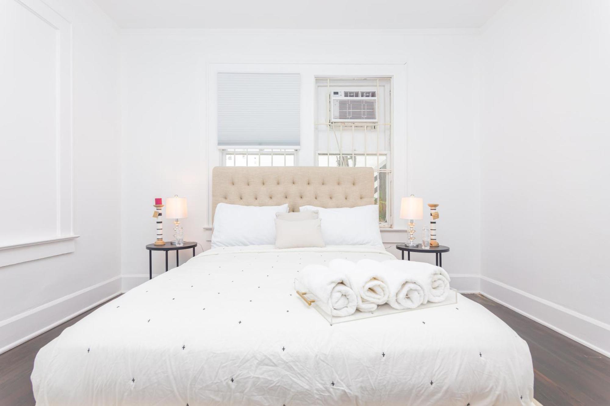 Apartment 2-bdrm -heart Wynwood & Edgewater- Private Parking