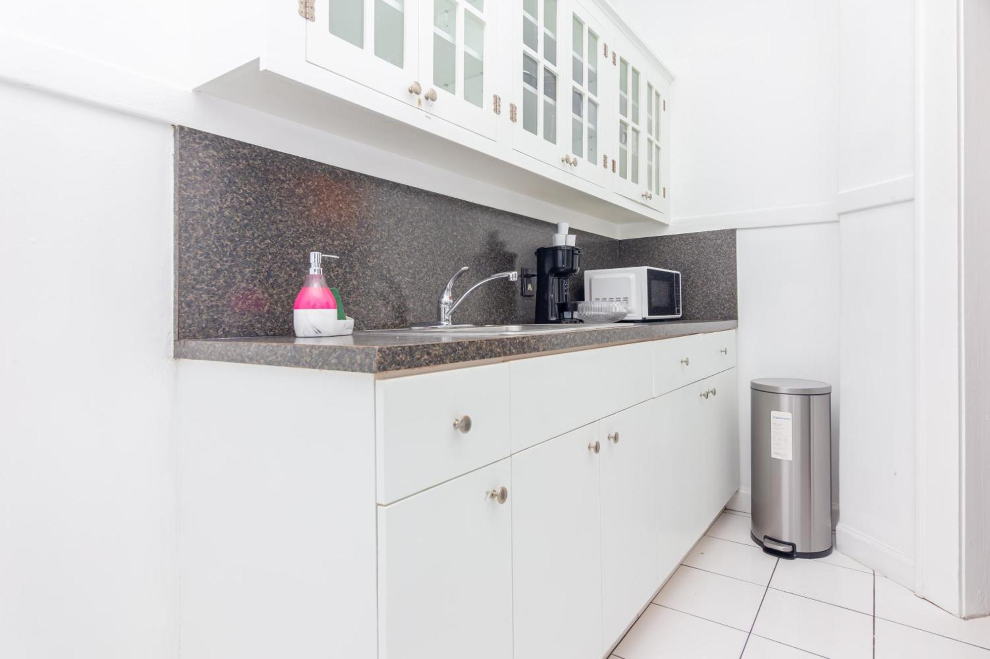 2-bdrm -heart Wynwood & Edgewater- Private Parking Apartment Miami