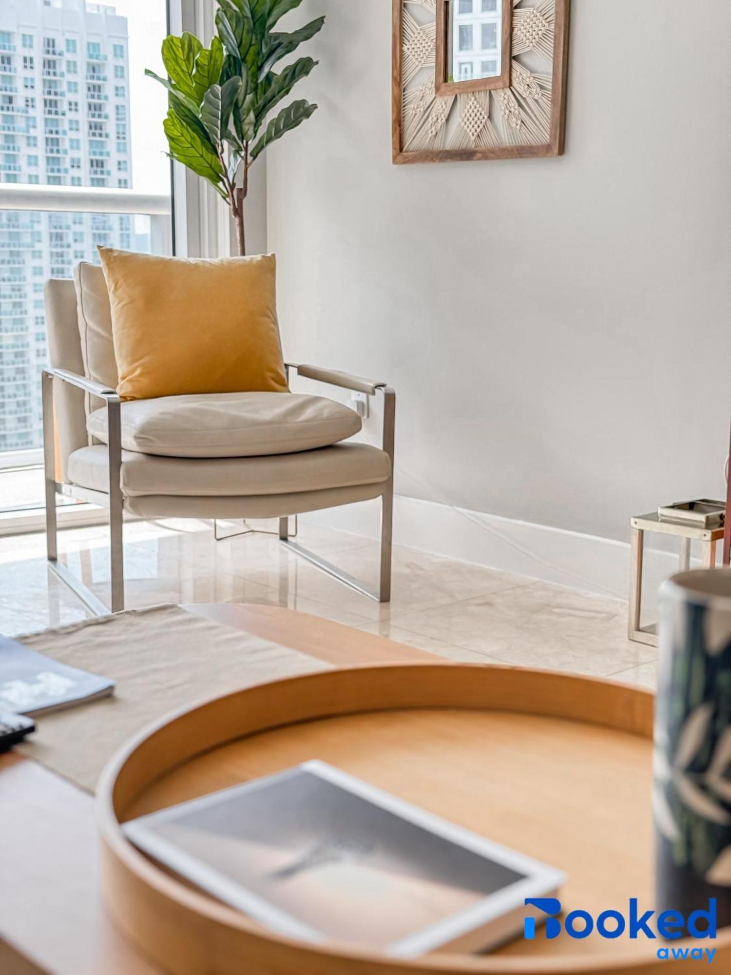 W Luxury High Rise Apartment Miami