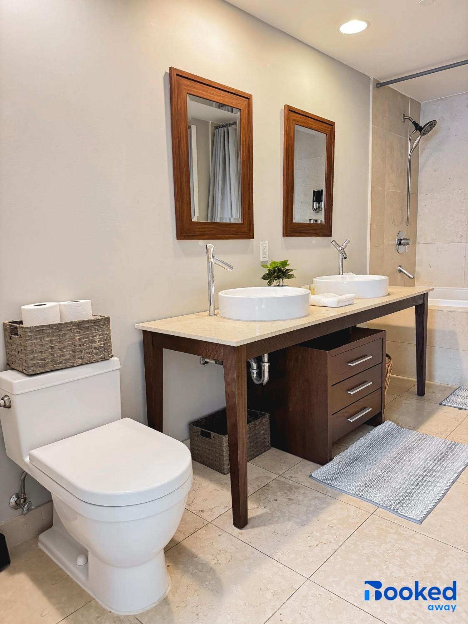 W Luxury High Rise