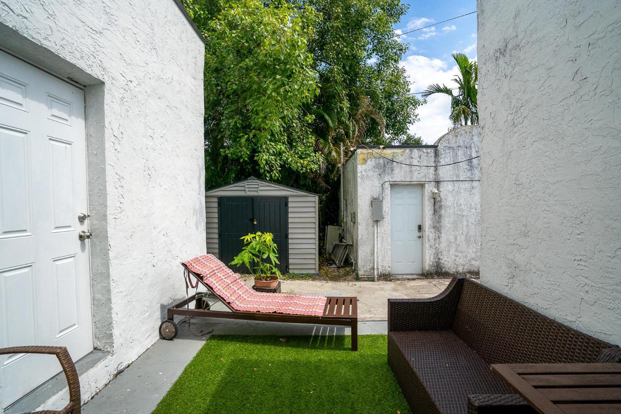 Cheerful 4 Bedroom With Free Parking Holiday home *