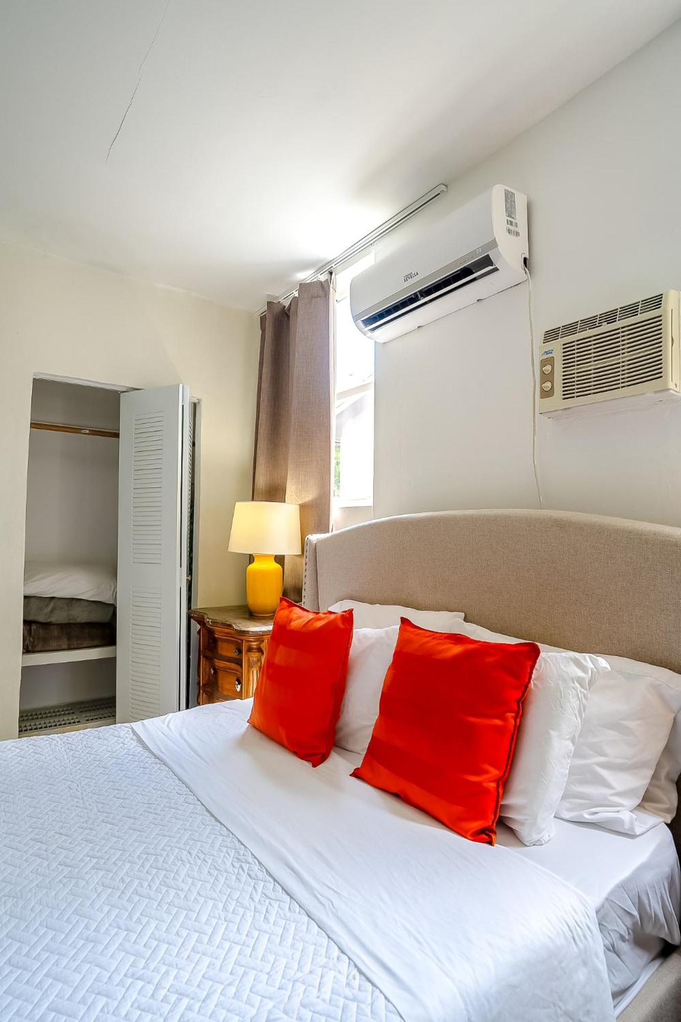 Cheerful 4 Bedroom With Free Parking Holiday home Miami