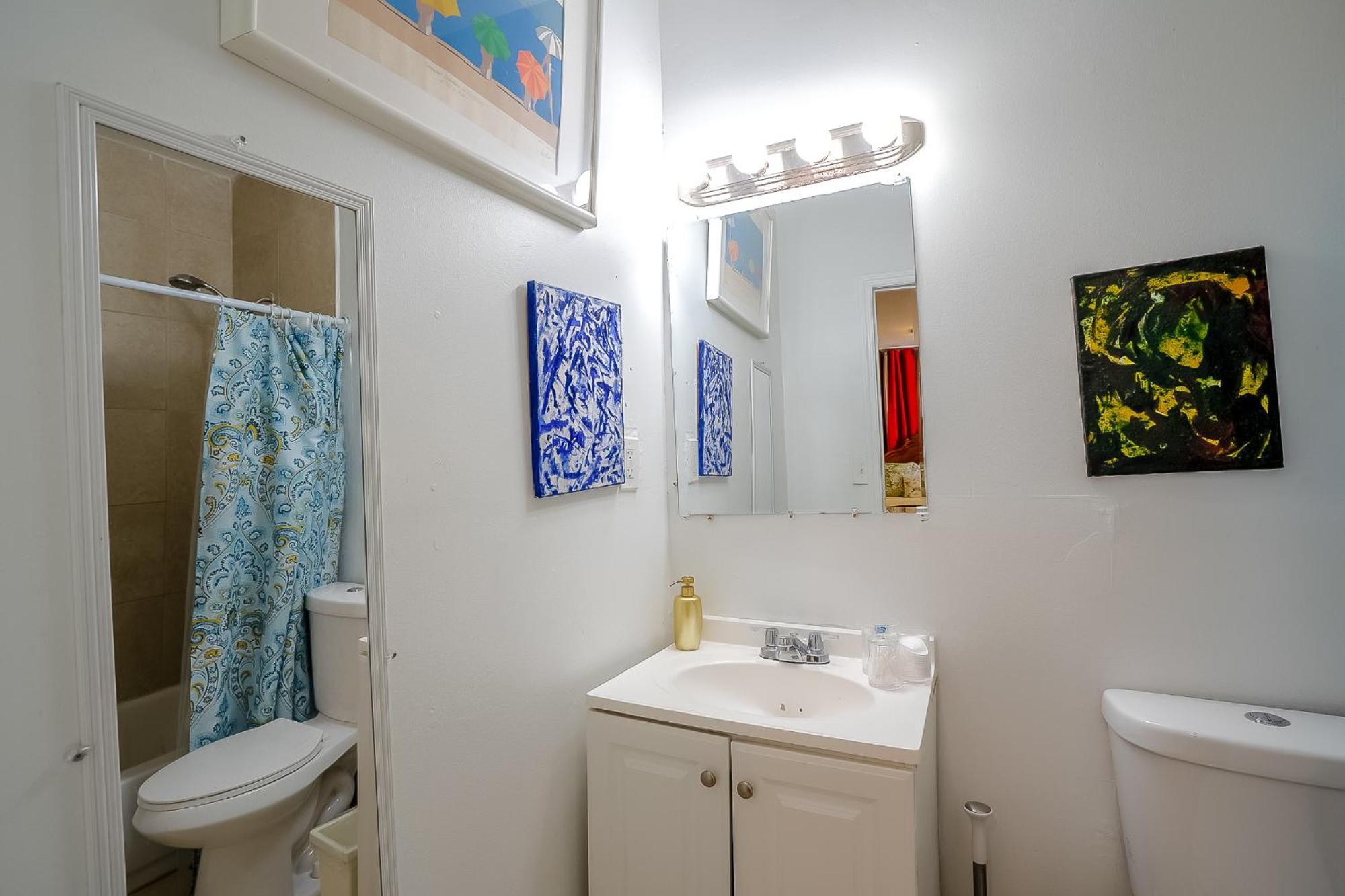Cheerful 4 Bedroom With Free Parking Holiday home *