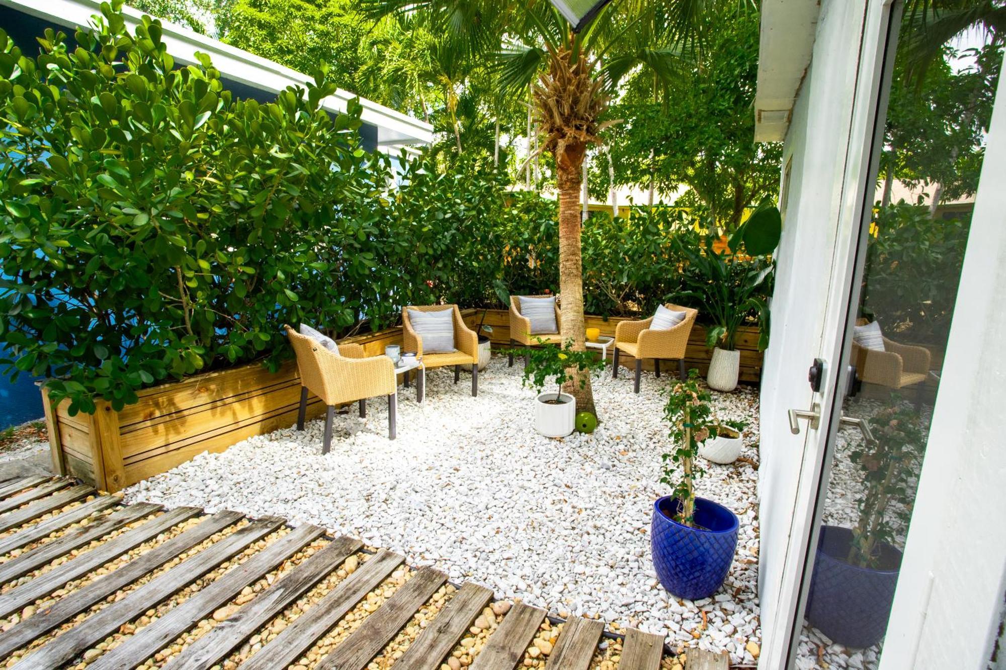 Villa Cozy Tiny - Hidden Gem! *