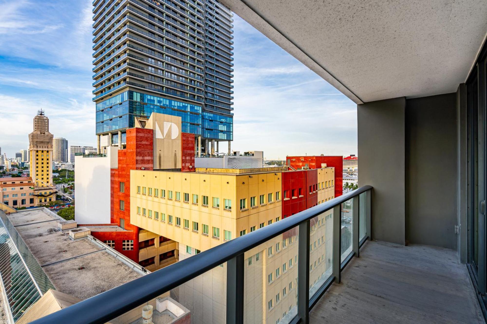 Sublime In The Heart Of Downtown Apartment *