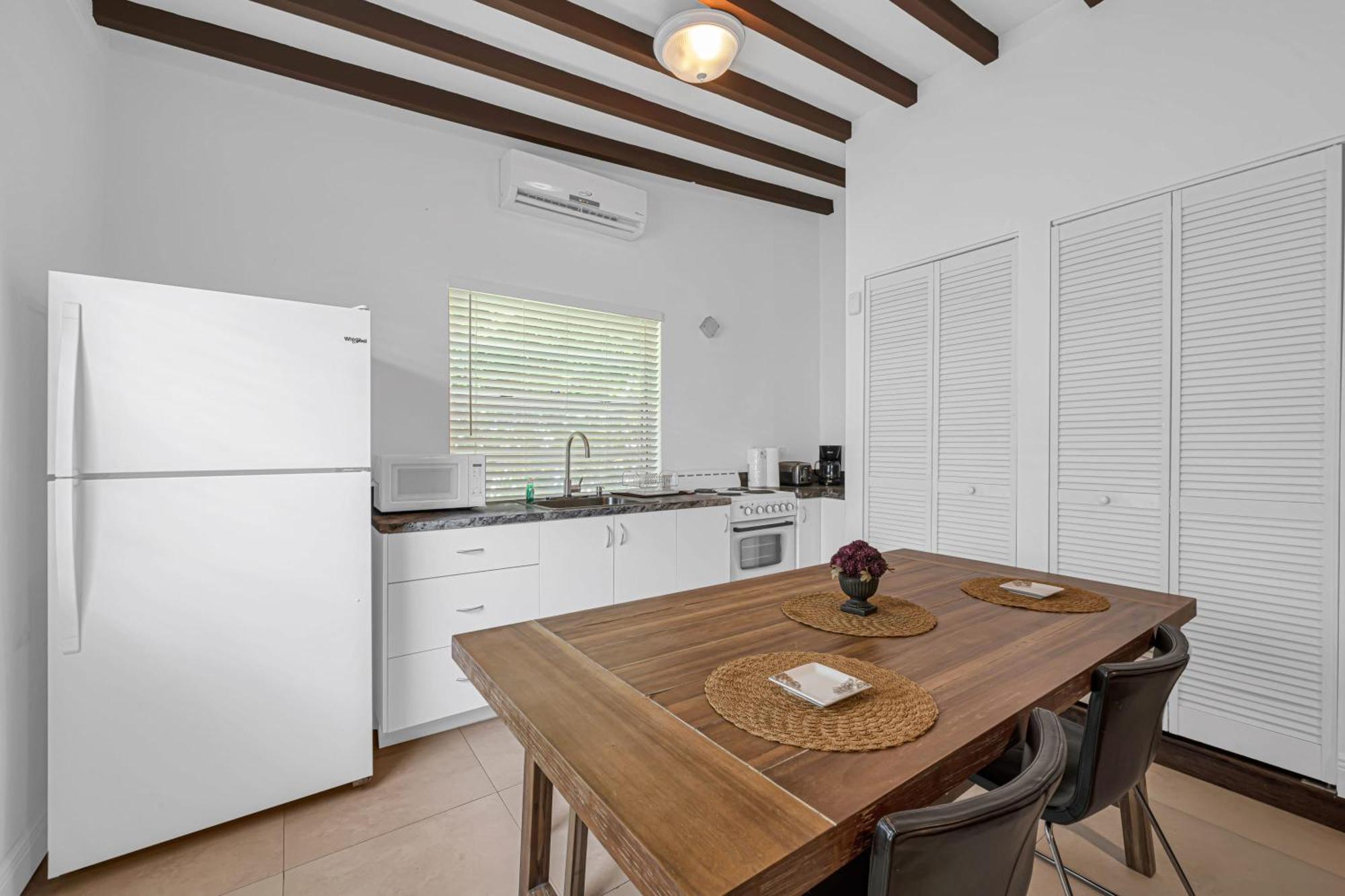 Ferienhaus Casa Havana - Renovated One Bedroom In Miami