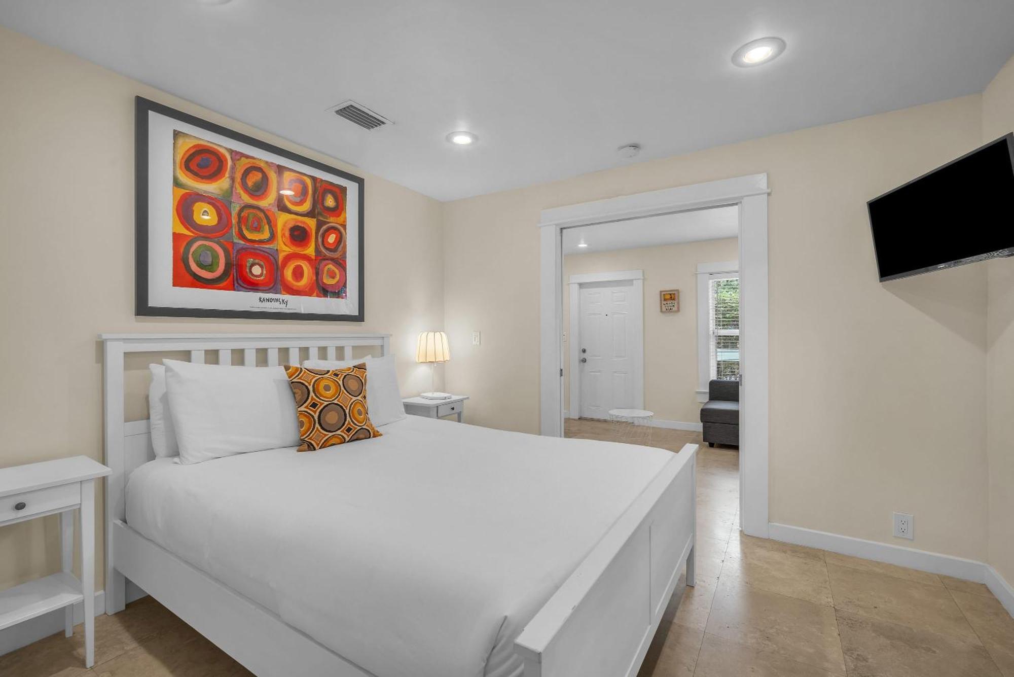 Holiday home Renovated Grove -near Coconut Grove *