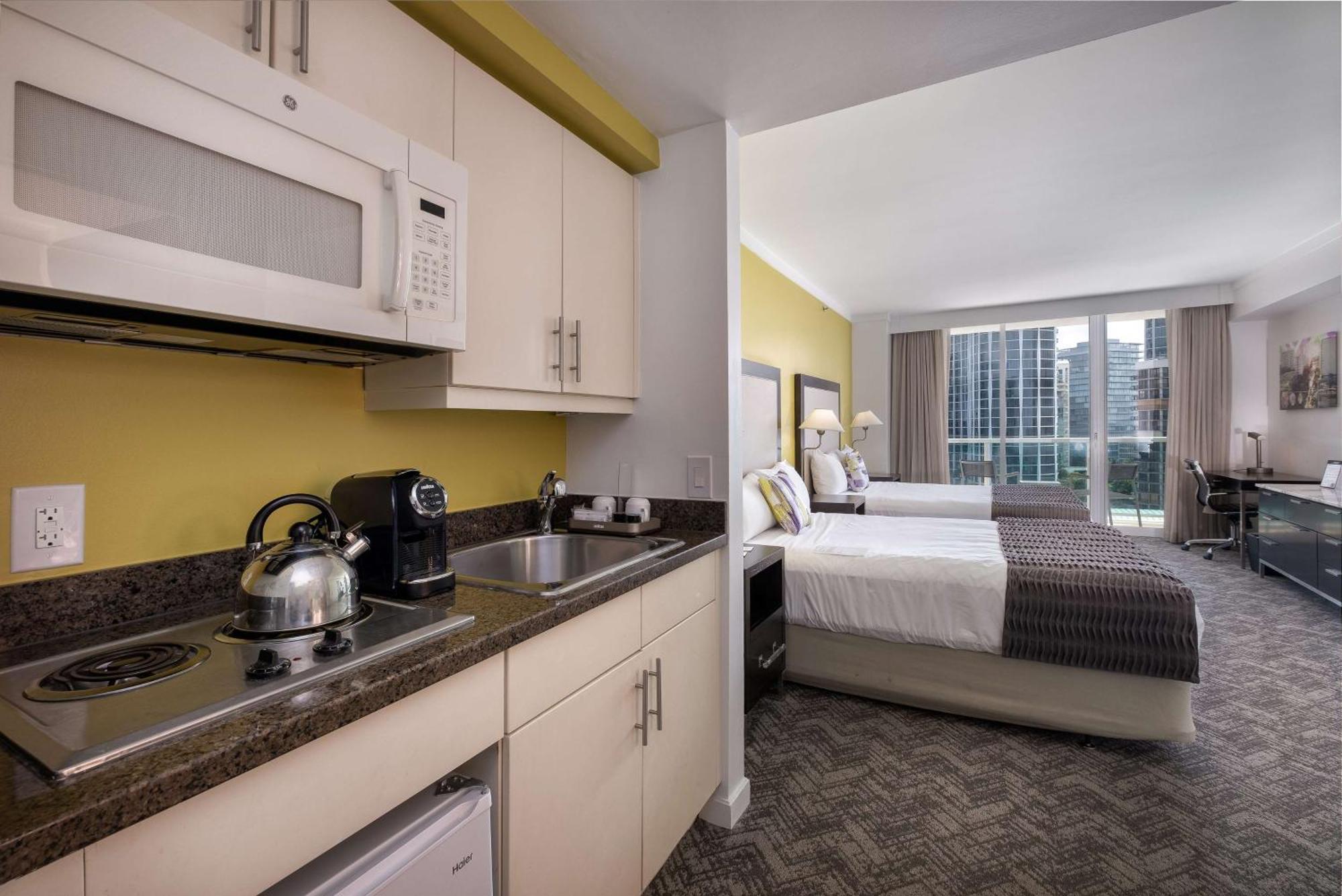 Arya Bw Premier Collection Hotel