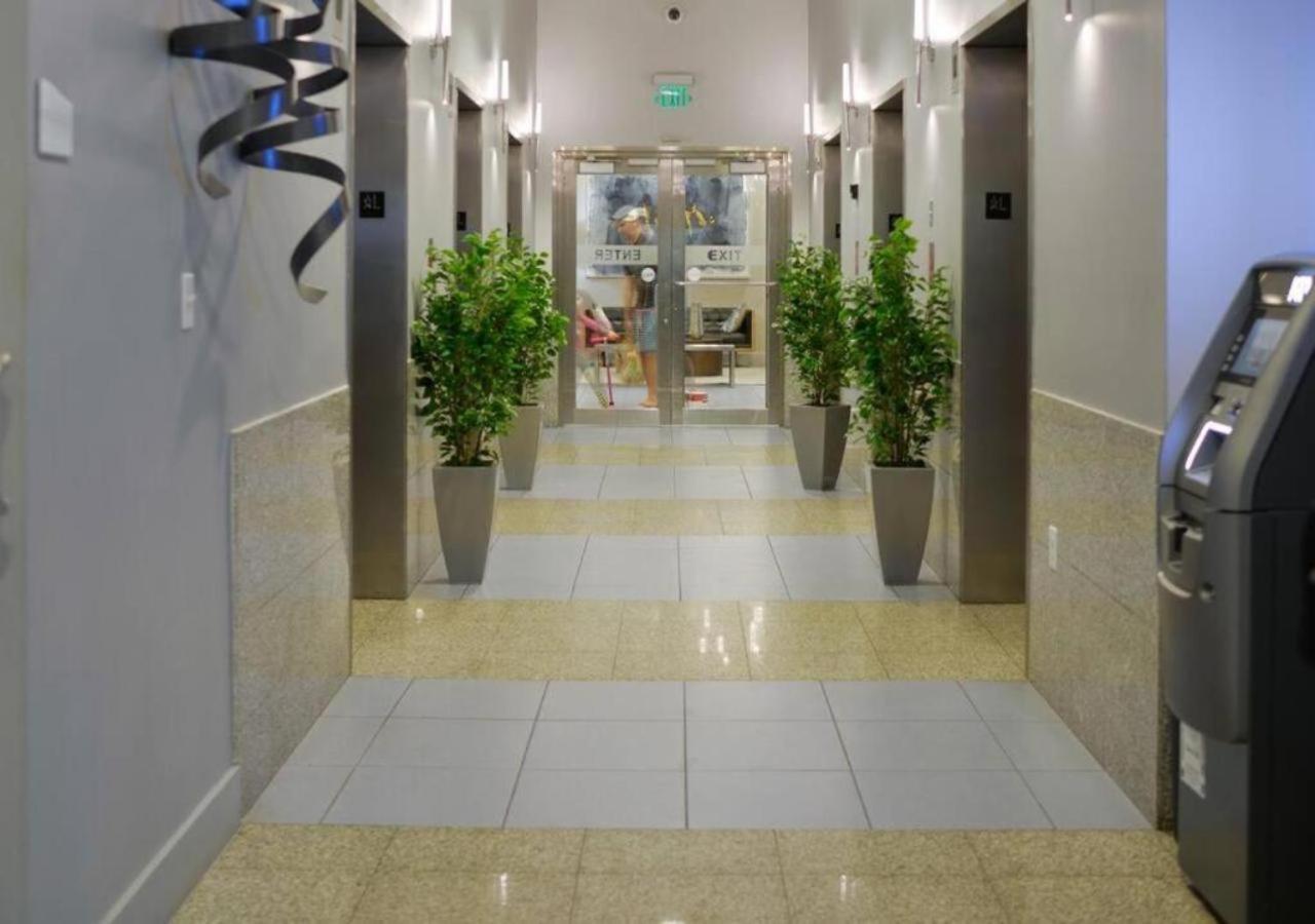 Stunning 1/1 @brickell Free Parking/pool * Miami