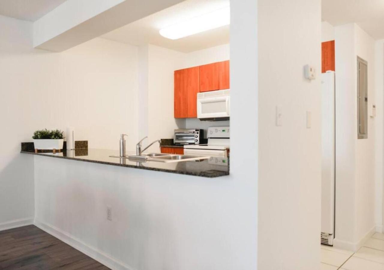 Apartment Stunning 1/1 @brickell Free Parking/pool *