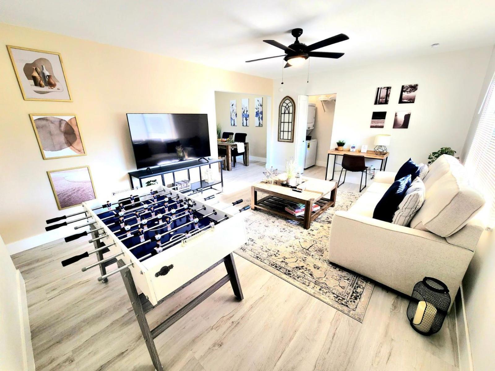 Charming 2 Bedroom Near Calle Ocho Kasey Center Downtown Beaches Holiday home *