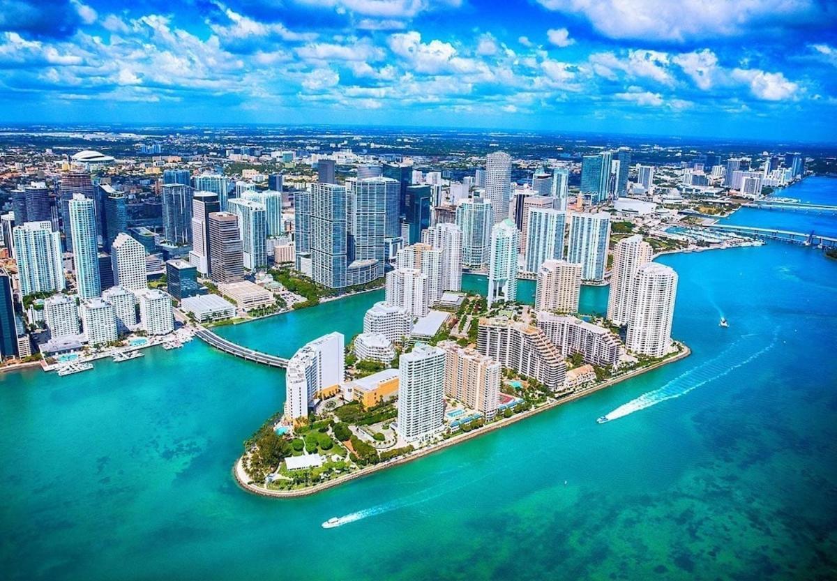 Abundant 3bd King Bed Free Parking Wi-fi Holiday home Miami