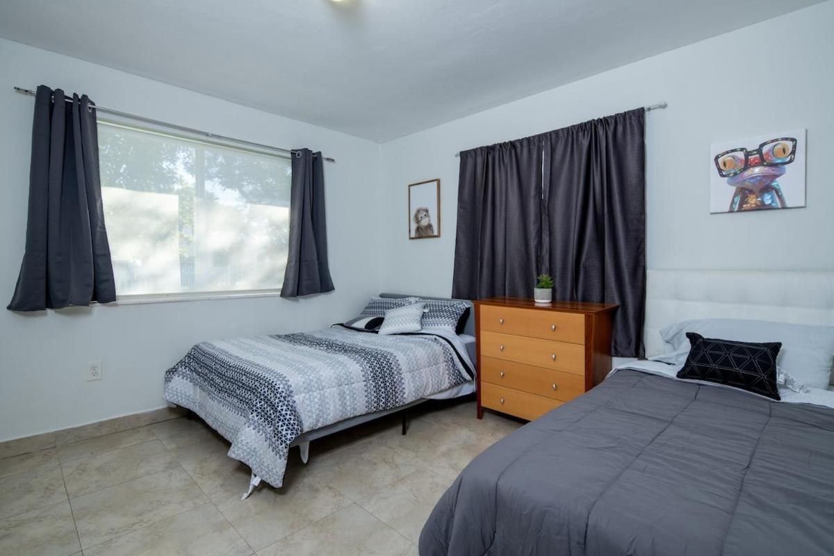 Abundant 3bd King Bed Free Parking Wi-fi Holiday home