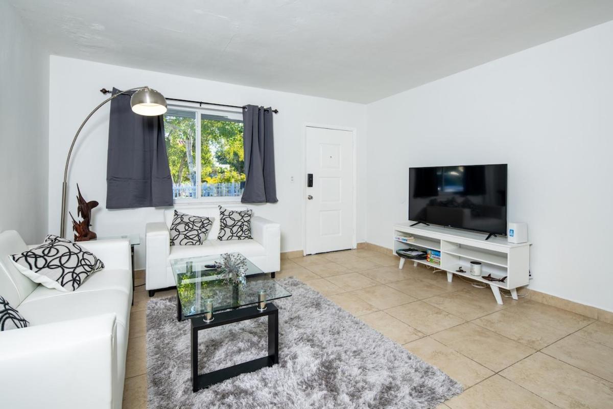 Holiday home Abundant 3bd King Bed Free Parking Wi-fi