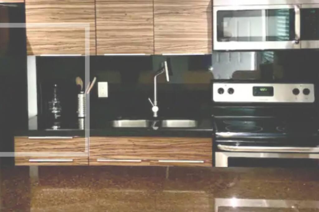 Groveo5 10 Minutes From Apartment *